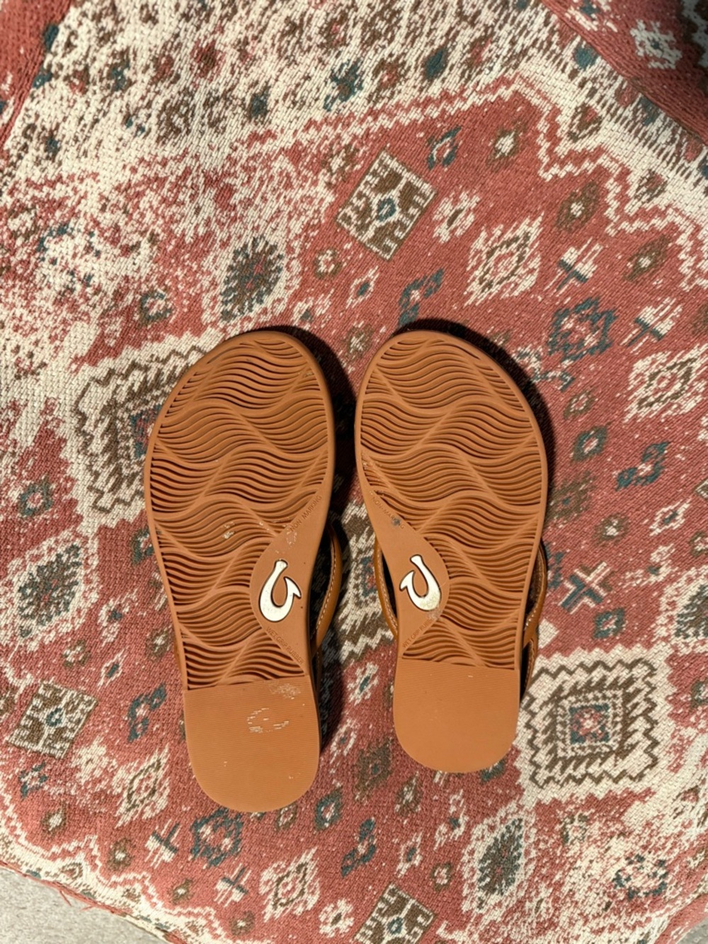 Olukai Tiare strappy sandals in fox color way - Picture 5 of 5